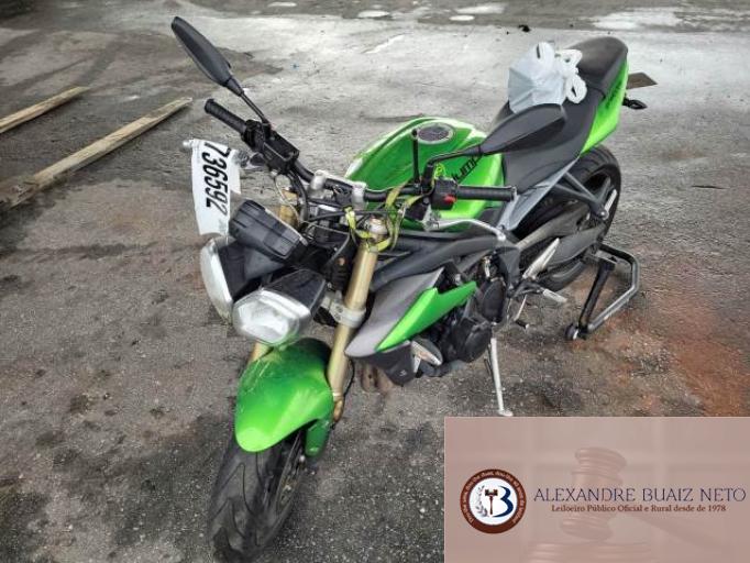 TRIUMPH STREET TRIPLE 675 13/14