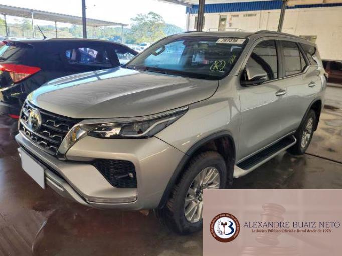 TOYOTA HILUX SW4 21/21